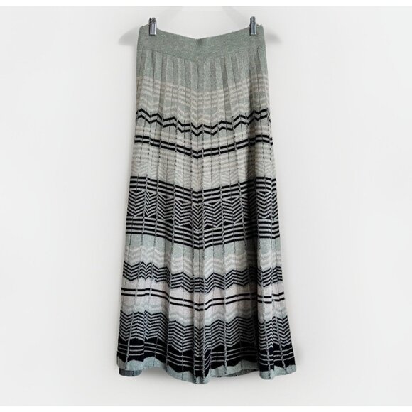 Conditions Apply Women’s A-Line Wool Metallic Pleated Sweater Skirt Sz Medium - Picture 7 of 8